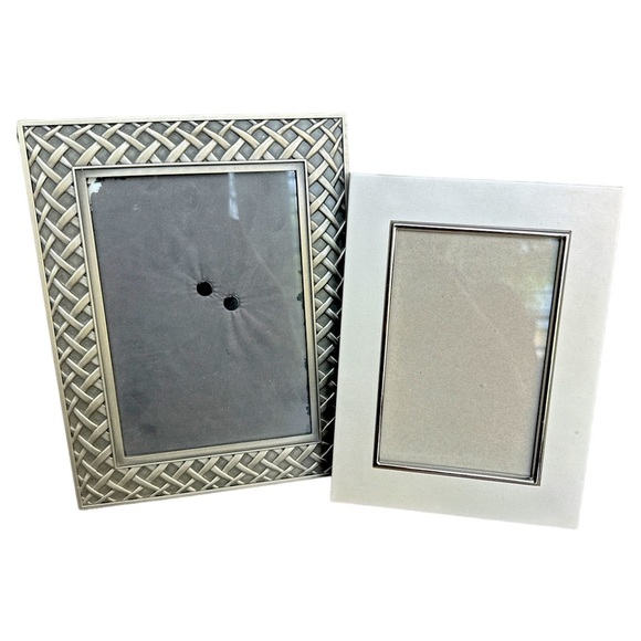 Silver coastal style table top frames set of two 4  x 6 & 5 x 7 - Picture 1 of 4